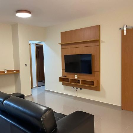 Apartamento Com Piscina No Centro Διαμέρισμα Ubatuba Εξωτερικό φωτογραφία