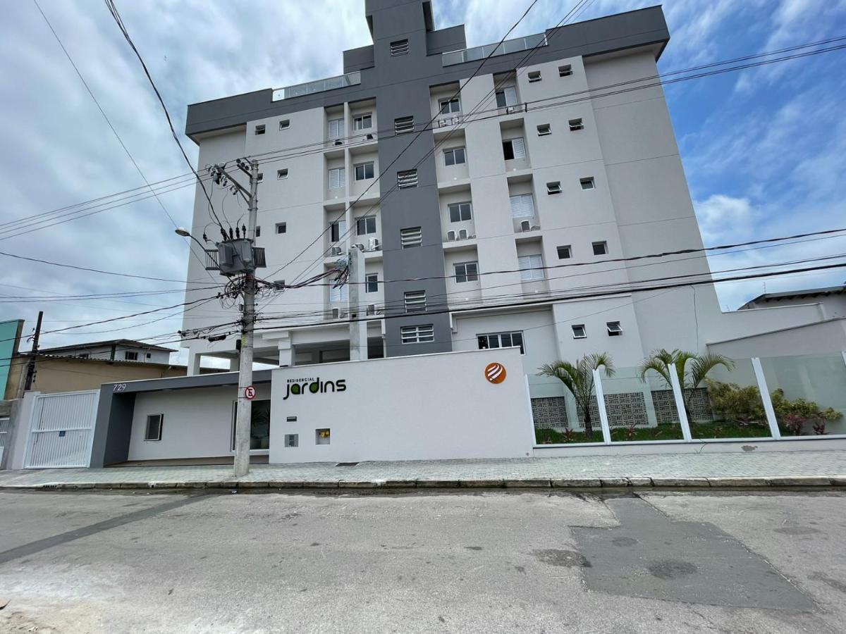 Apartamento Com Piscina No Centro Διαμέρισμα Ubatuba Εξωτερικό φωτογραφία